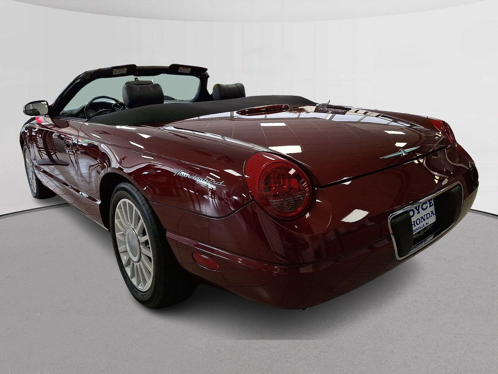 Used 2004 Ford Thunderbird image 7
