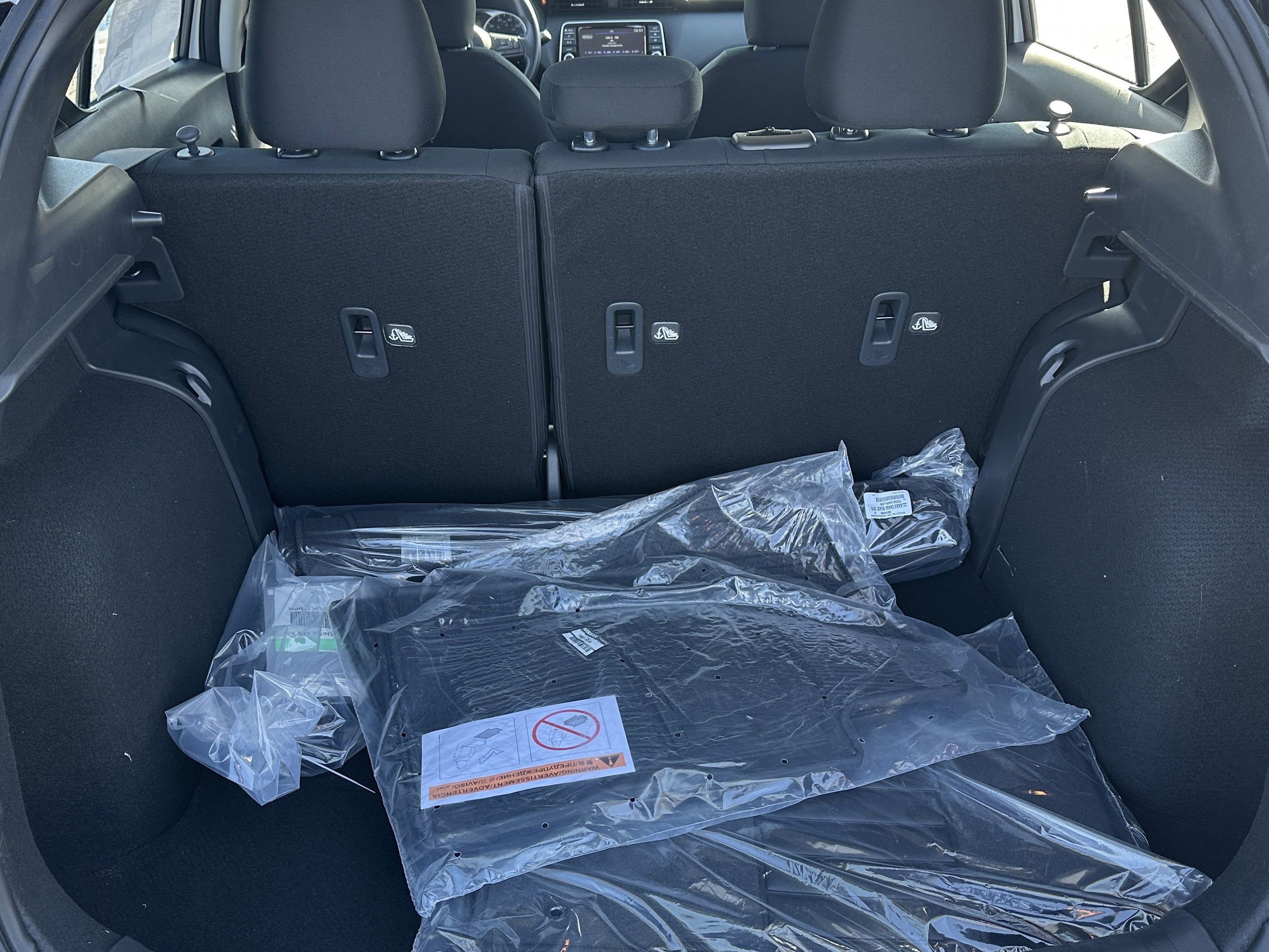 New 2025 Nissan Kicks Play S image 21