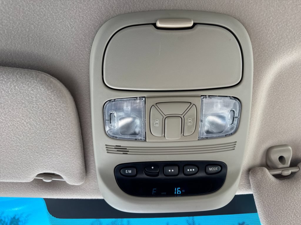Used 2010 Toyota Sienna LE FWD image 27