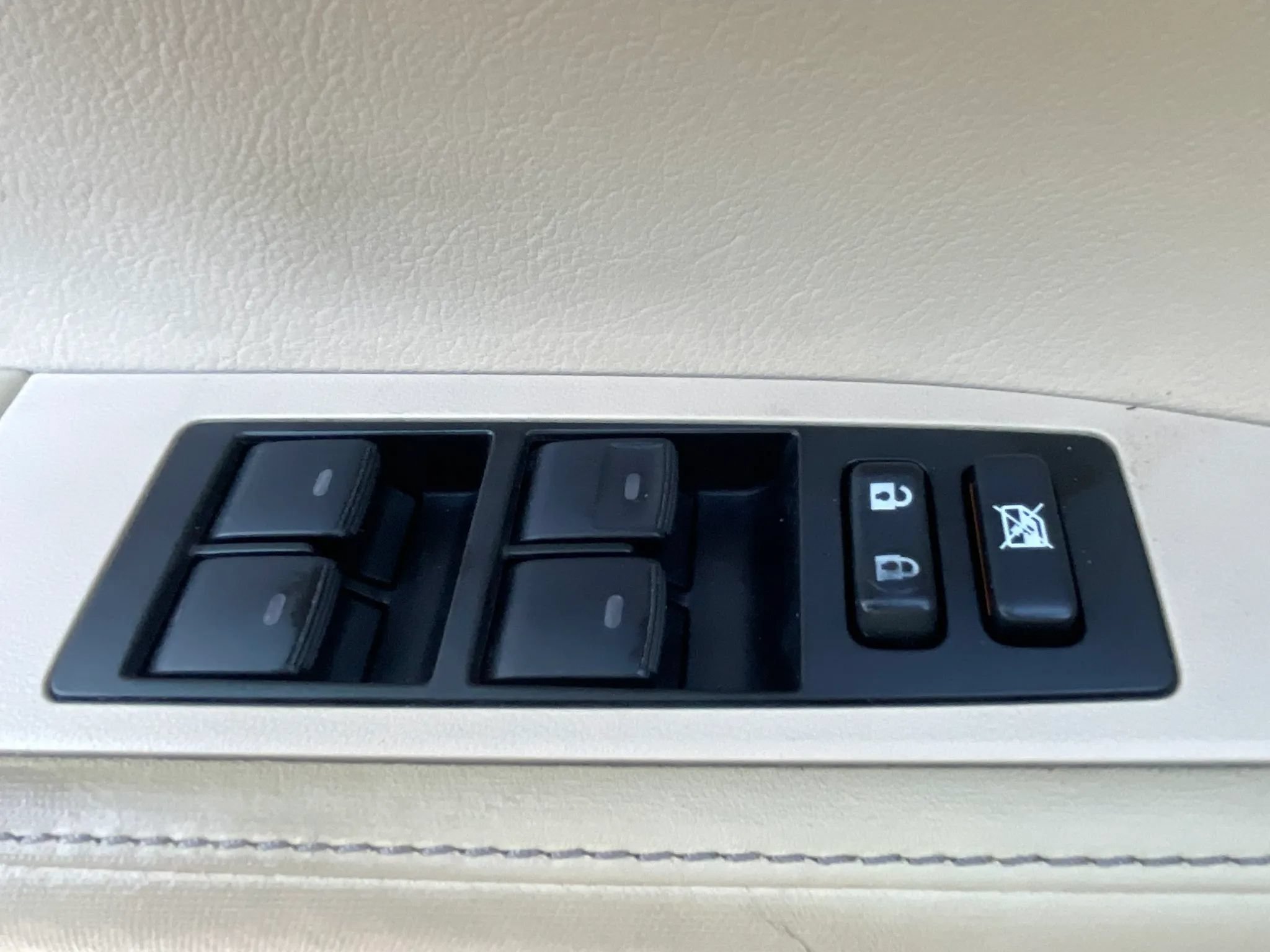 Used 2013 Lexus ES 350 w/ Luxury Pkg FWD image 42