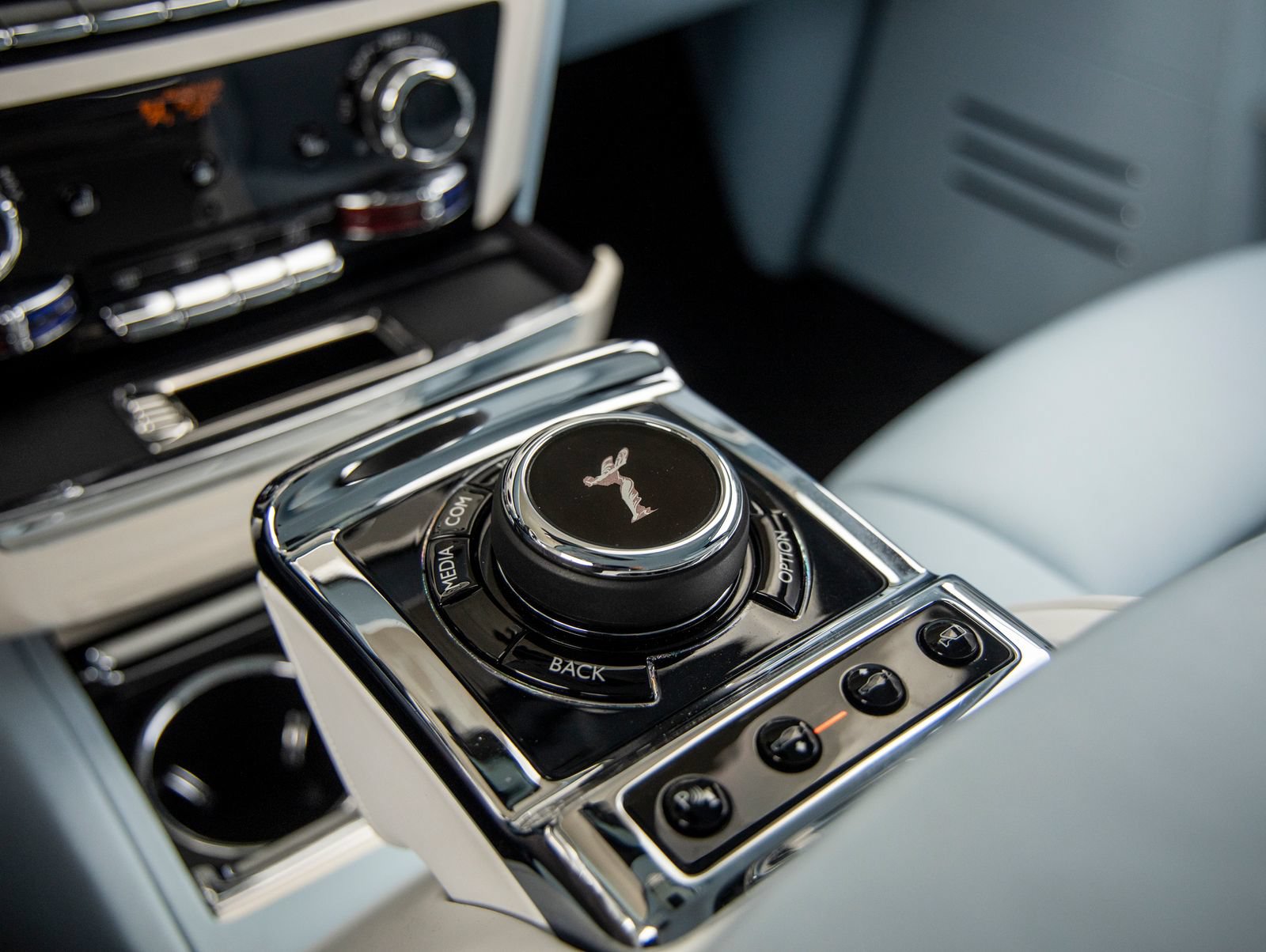 Used 2023 Rolls-Royce Phantom Extended Wheelbase w/ Leather Finishing Pack RWD image 47