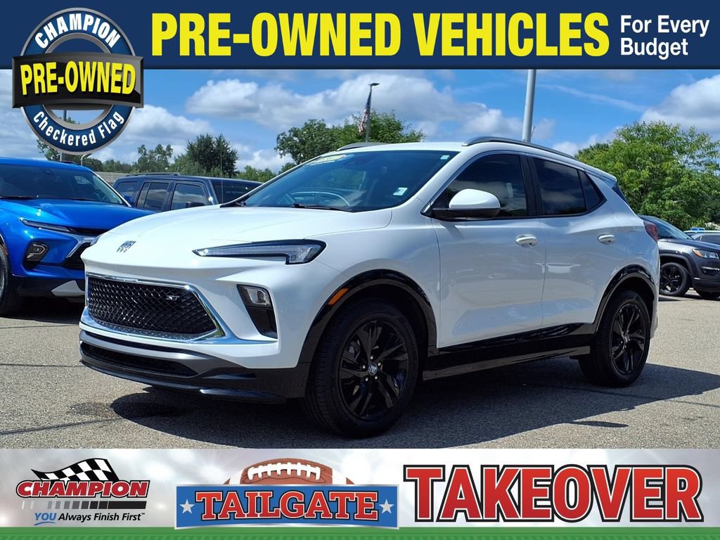 Used 2024 Buick Encore GX Sport Touring FWD image 1