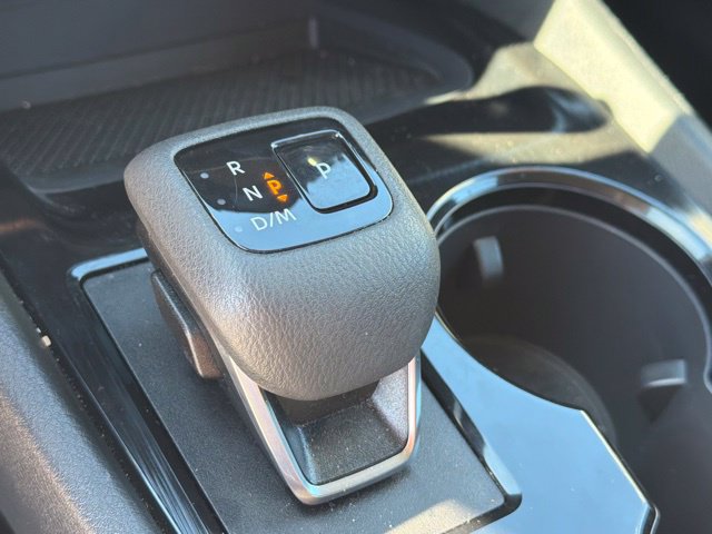 Used 2026 Nissan Rogue SV FWD image 28
