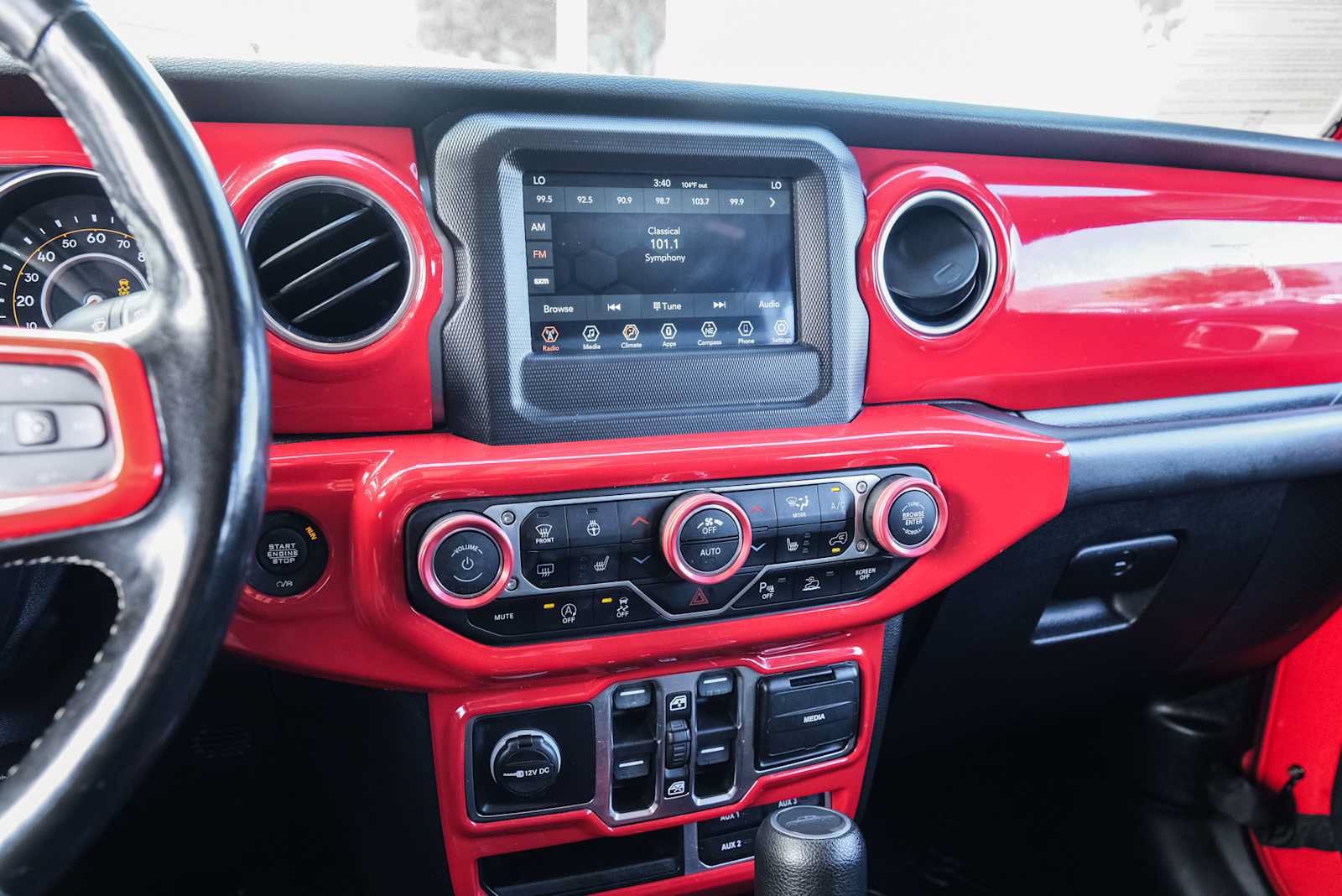Used 2020 Jeep Gladiator Overland w/ LED Lighting Group AWD/4WD image 41