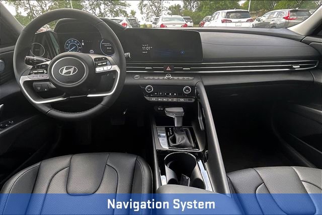 New 2025 Hyundai Elantra Limited FWD image 6