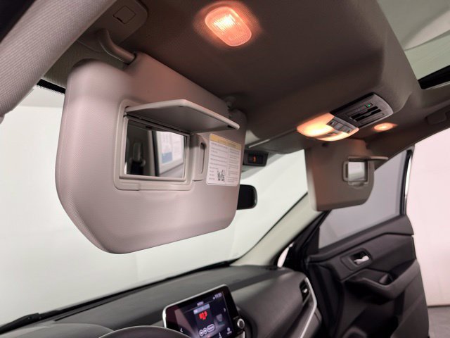 Used 2024 Nissan Rogue SV w/ SV Premium Package FWD image 37