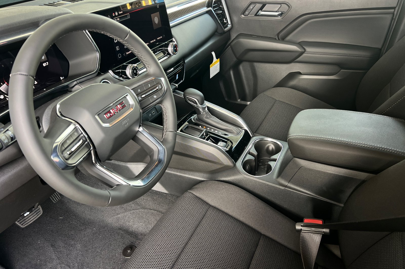 New 2026 GMC Canyon Elevation RWD image 8