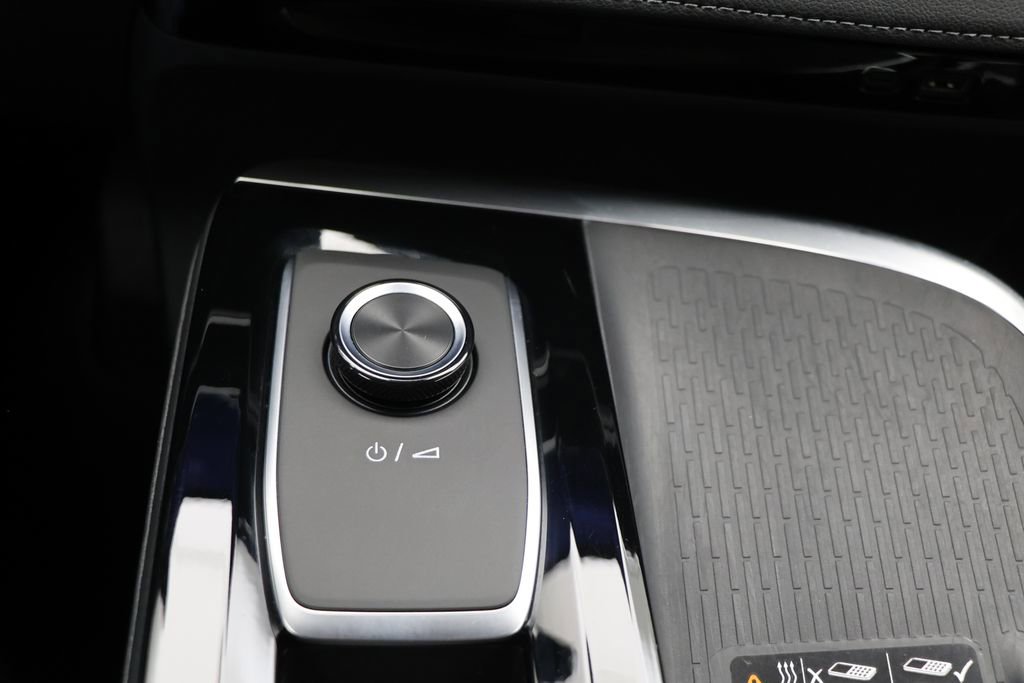Used 2025 Buick Enclave Preferred image 23