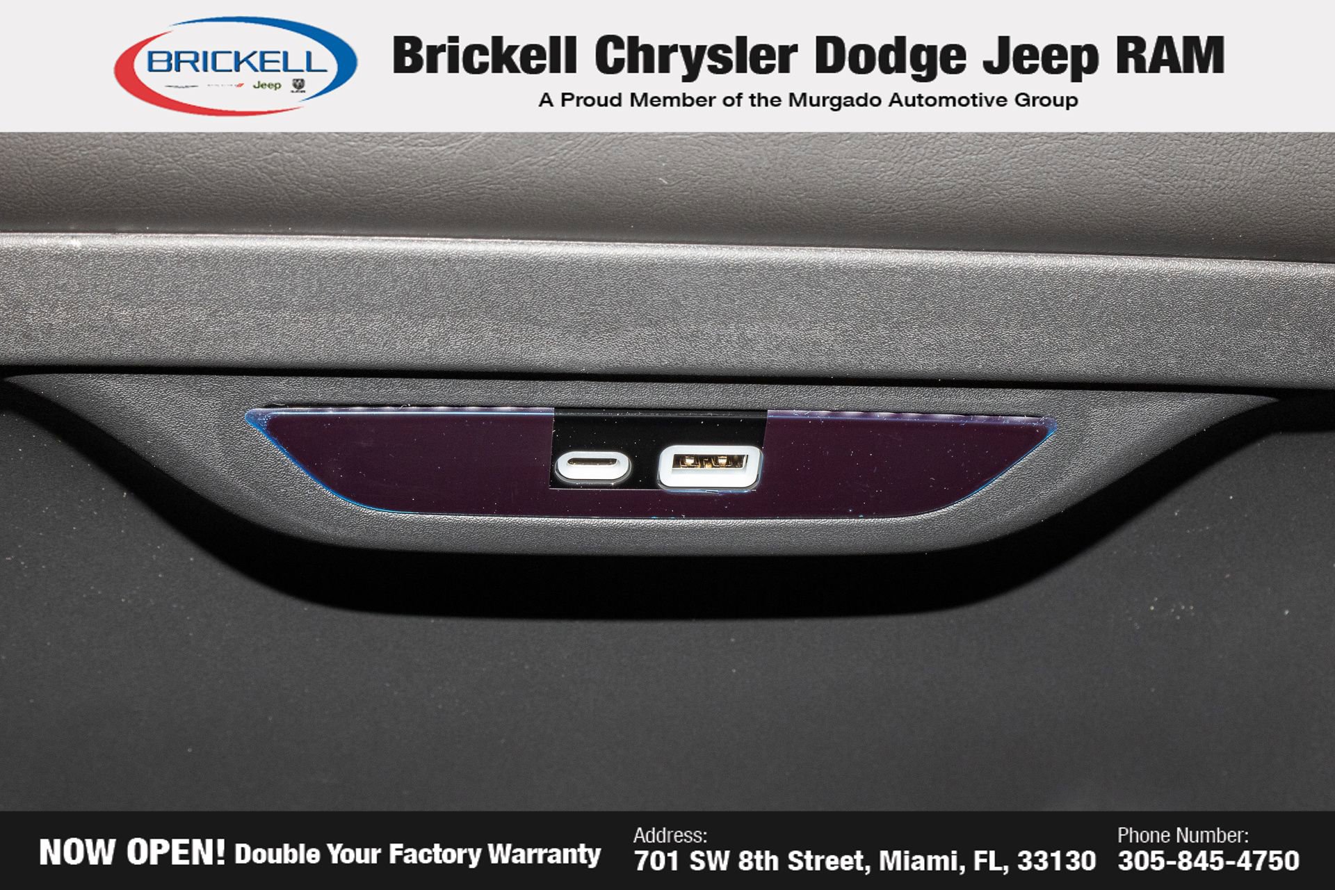 New 2025 Chrysler Pacifica Select FWD image 23