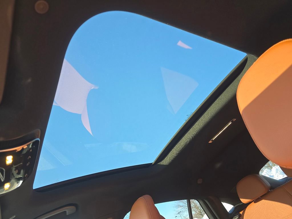 Certified 2026 Mercedes-Benz GLC 300 4MATIC image 3