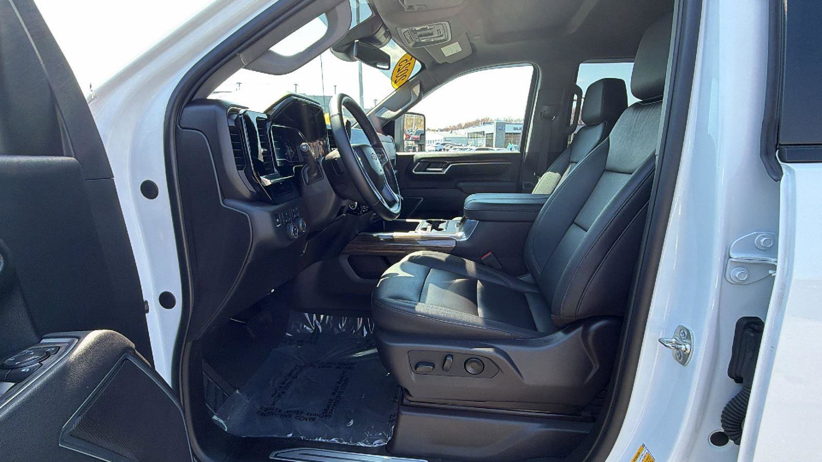 Used 2025 Chevrolet Silverado 2500 LT w/ All Star Edition image 16