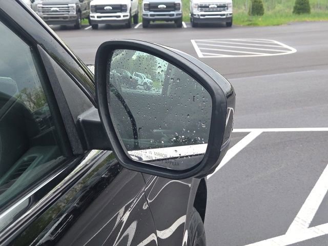 Used 2025 Ford Expedition Active AWD/4WD image 6