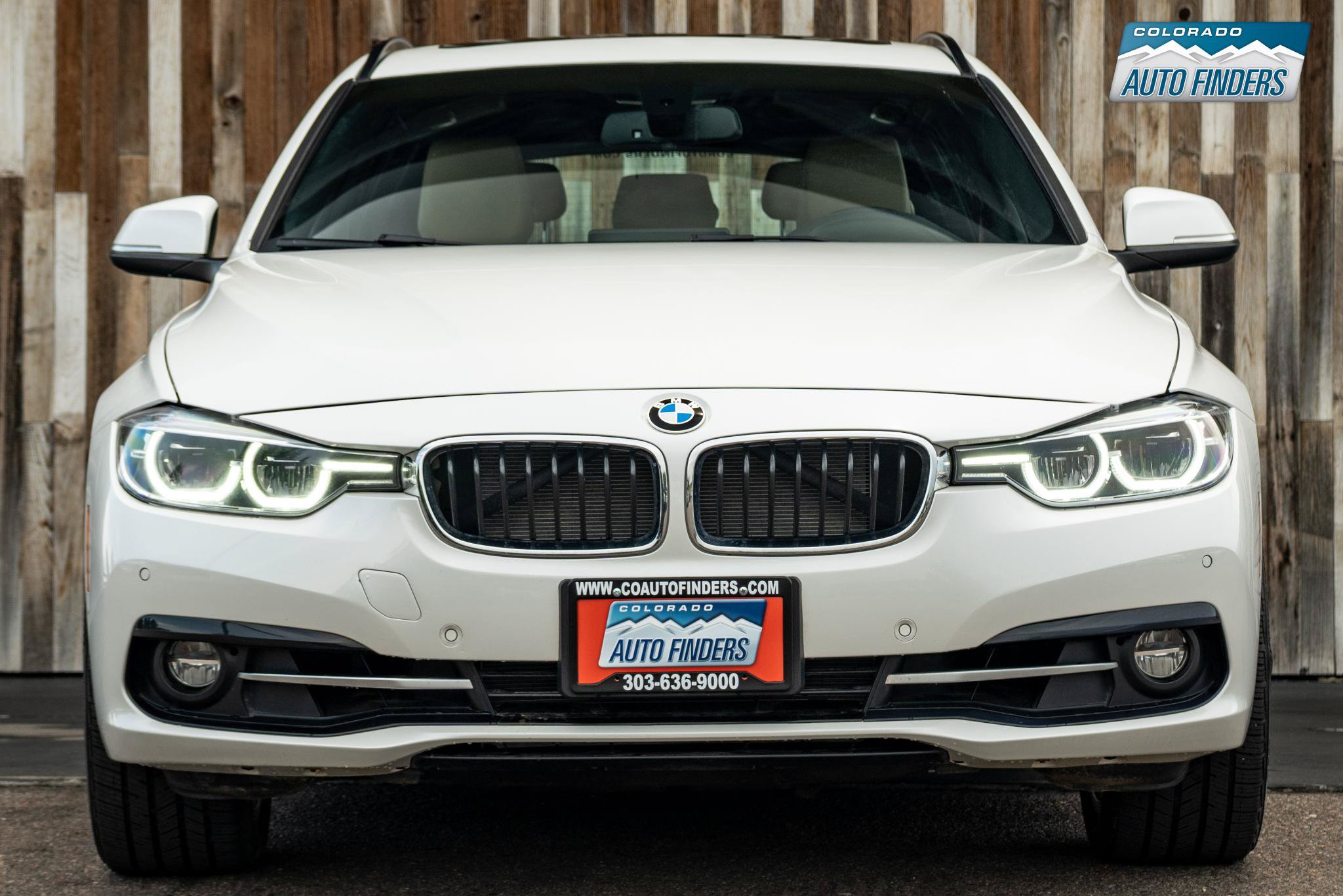 Used 2017 BMW 330i xDrive Wagon AWD/4WD image 6