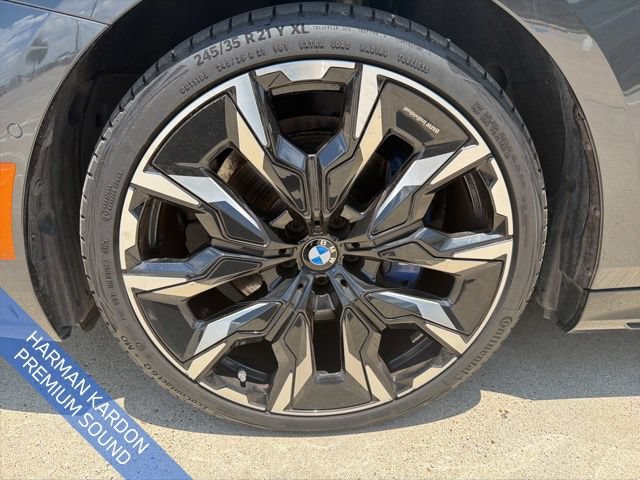 Used 2026 BMW 530i w/ M Sport Package RWD image 4