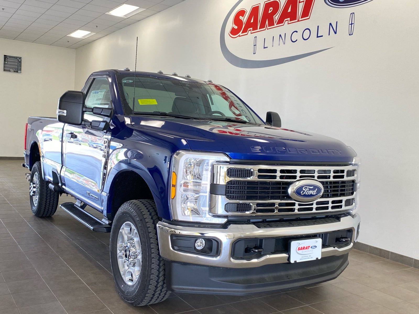 New 2026 Ford F350 XLT w/ FX4 Off-Road Package AWD/4WD image 2