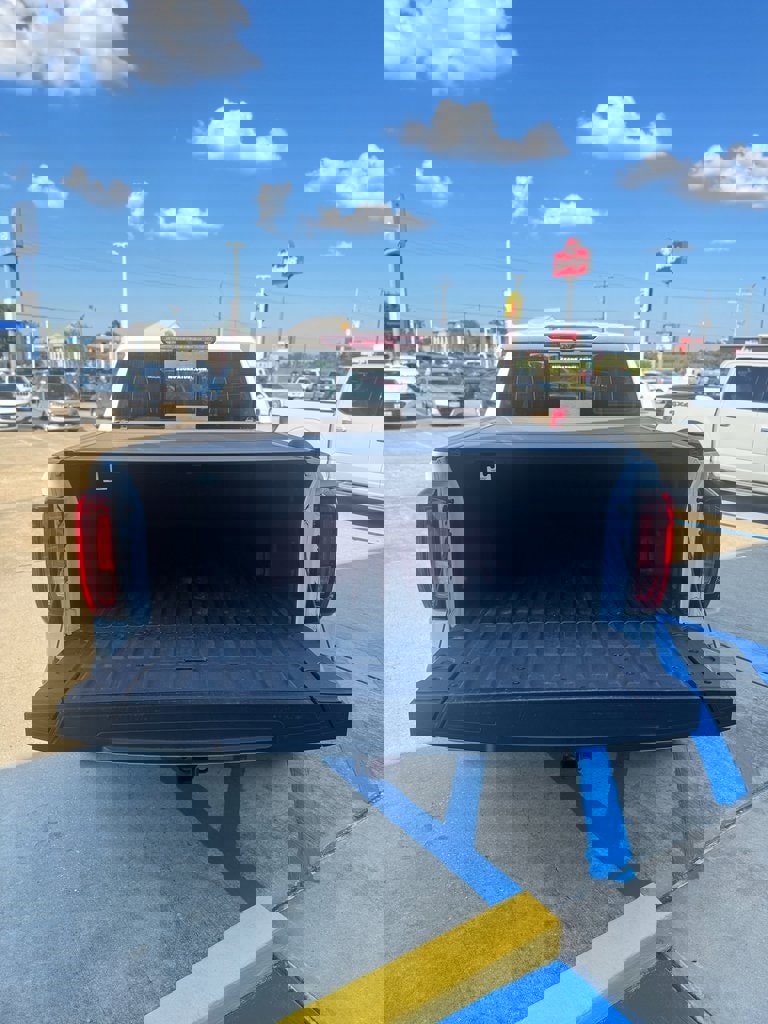 Used 2024 GMC Sierra 1500 AT4X image 6