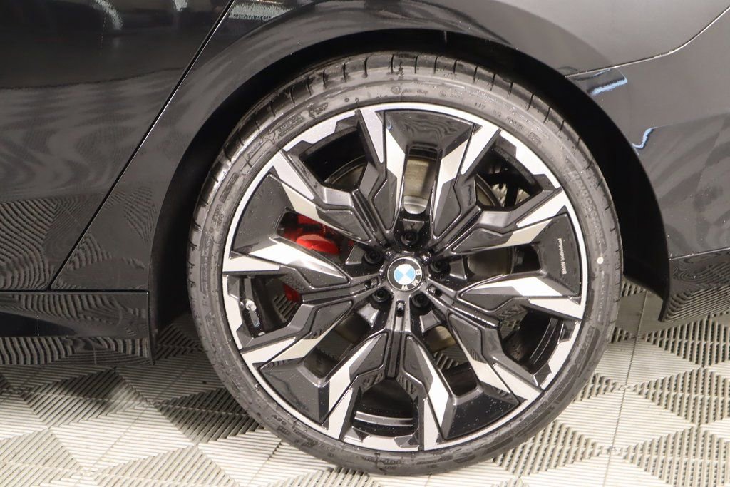 New 2025 BMW 530i xDrive w/ M Sport Package AWD/4WD image 20