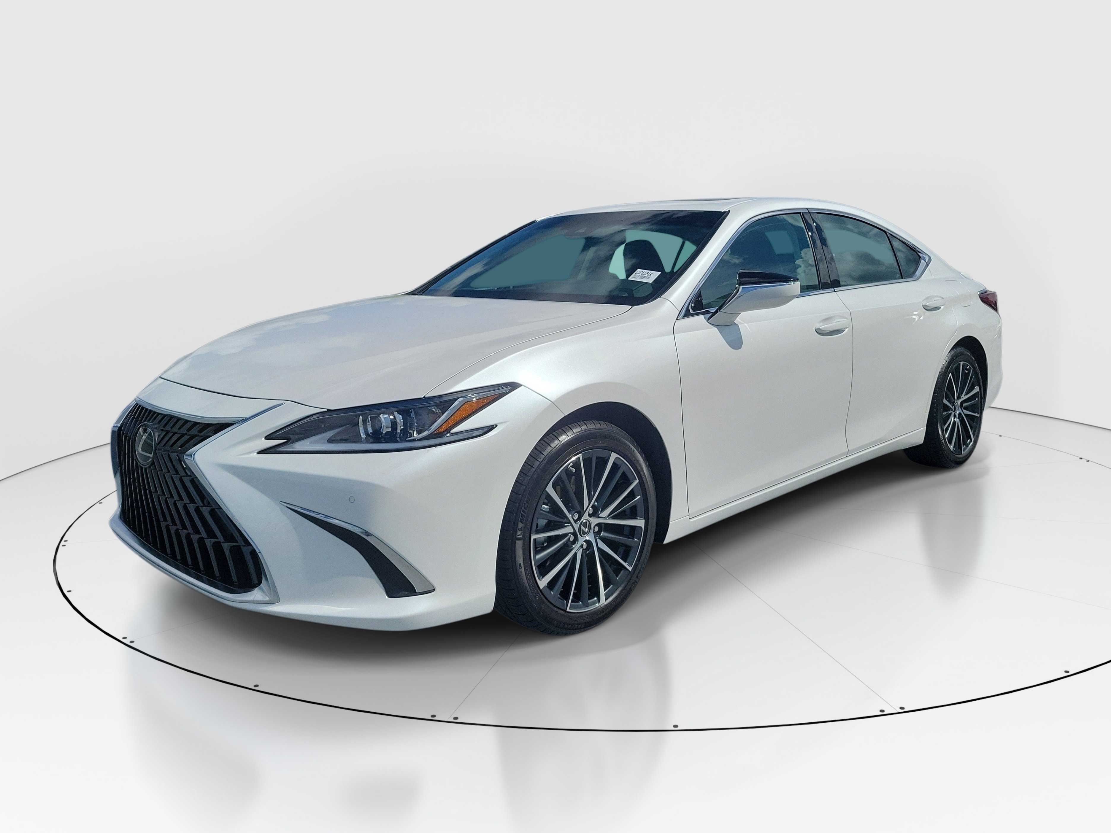 Certified 2025 Lexus ES 300h w/ Premium Package FWD image 3