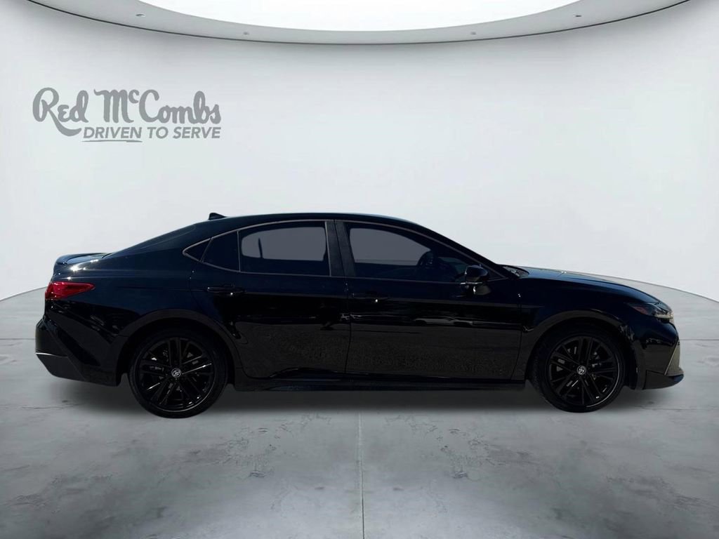 Used 2025 Toyota Camry SE image 6
