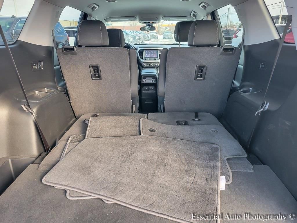 Certified 2022 GMC Acadia SLE w/ Driver Convenience Package image 20