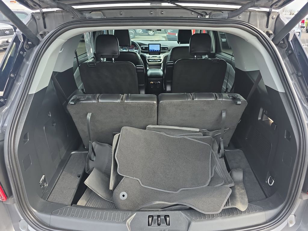 Certified 2023 Ford Explorer XLT w/ Equipment Group 202A image 12