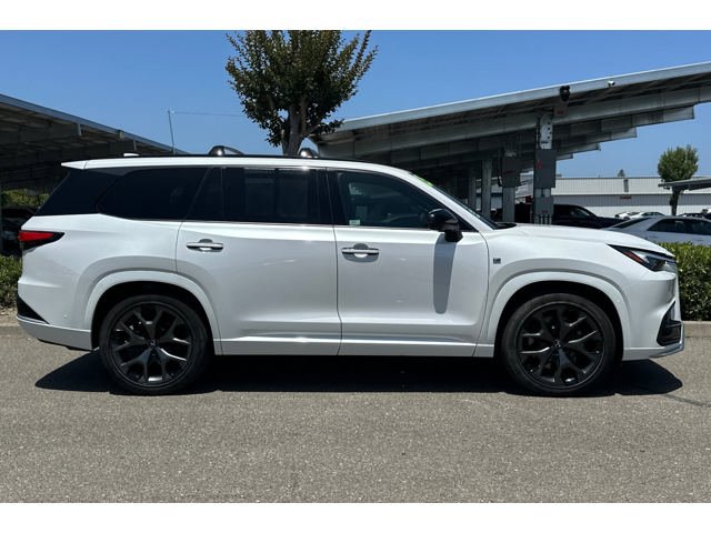 Certified 2025 Lexus TX 500h AWD w/ Technology Package image 3