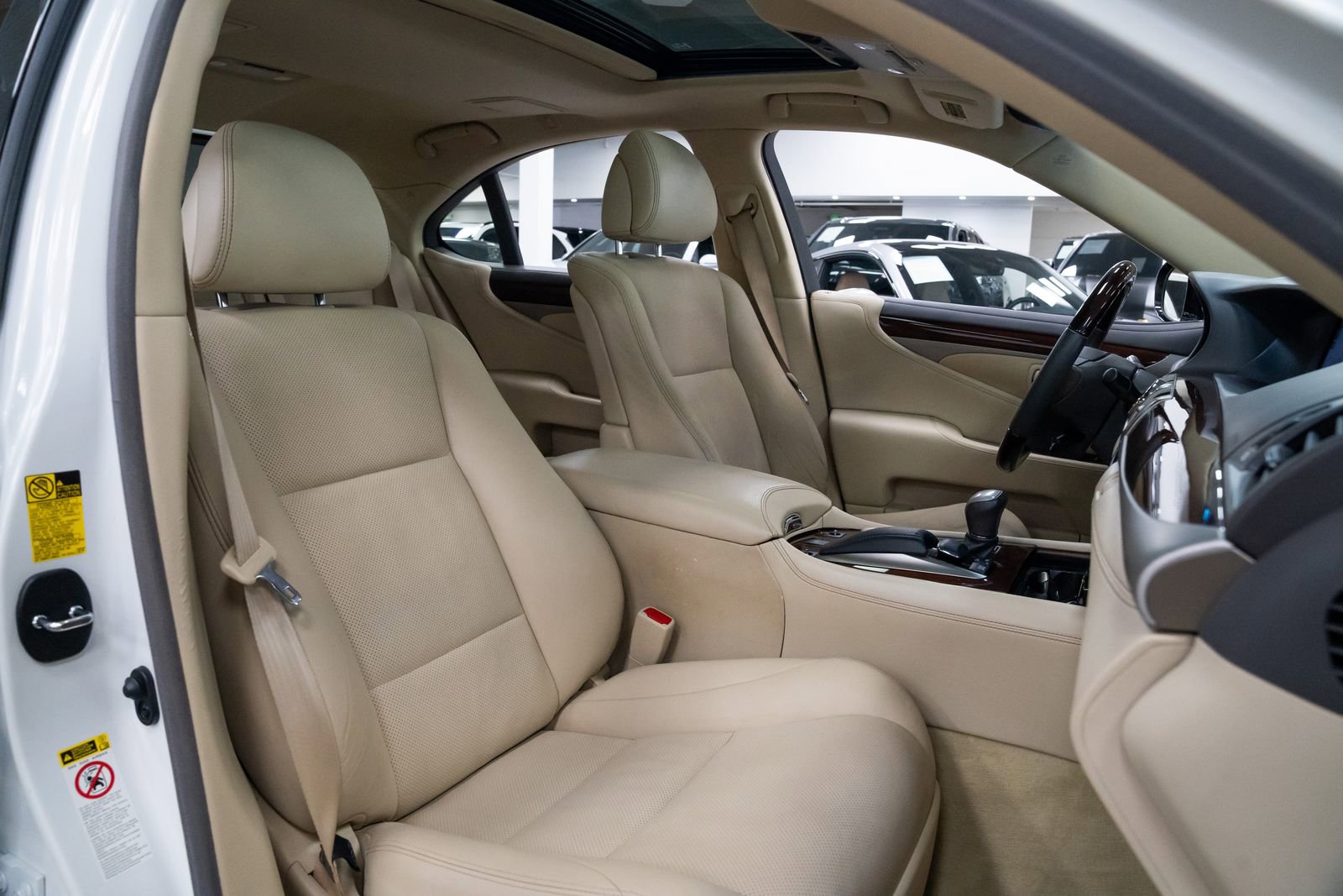 Used 2014 Lexus LS 460 w/ Comfort Package RWD image 26