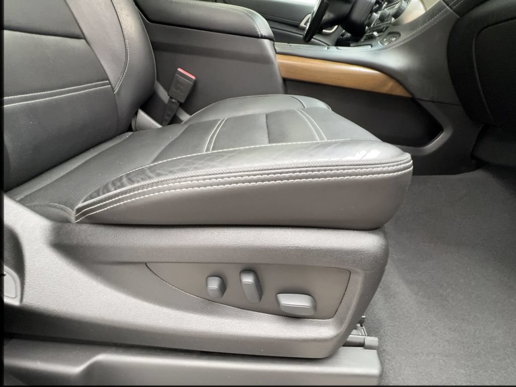 Used 2019 GMC Yukon XL Denali w/ Denali Ultimate Package RWD image 32