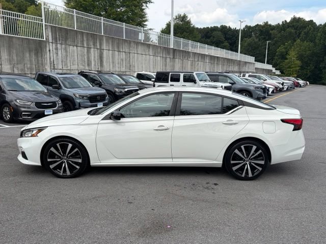 Used 2021 Nissan Altima 2.5 SR FWD image 2