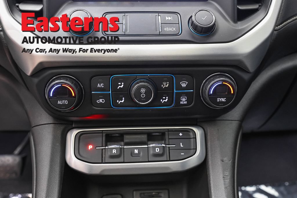 Used 2020 GMC Acadia SLT w/ Driver Alert Package II FWD image 19