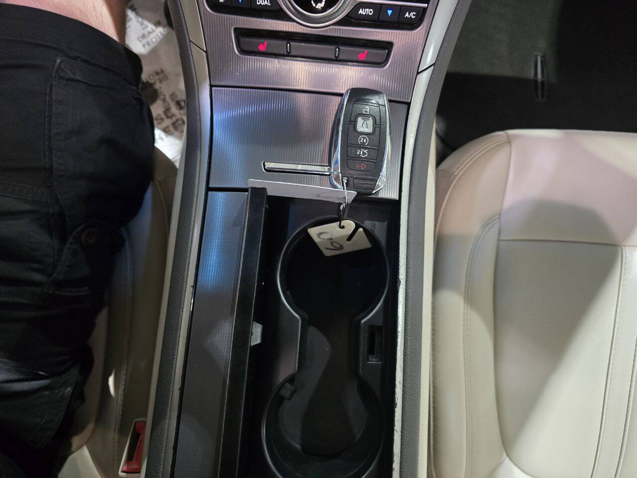 Used 2017 Lincoln MKZ Premiere FWD image 39