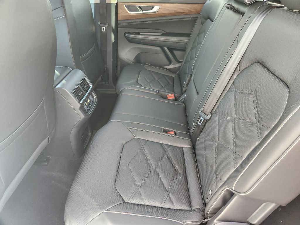 New 2026 Volkswagen Atlas SE image 18