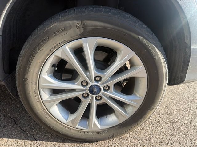 Used 2019 Ford Escape SEL FWD image 12