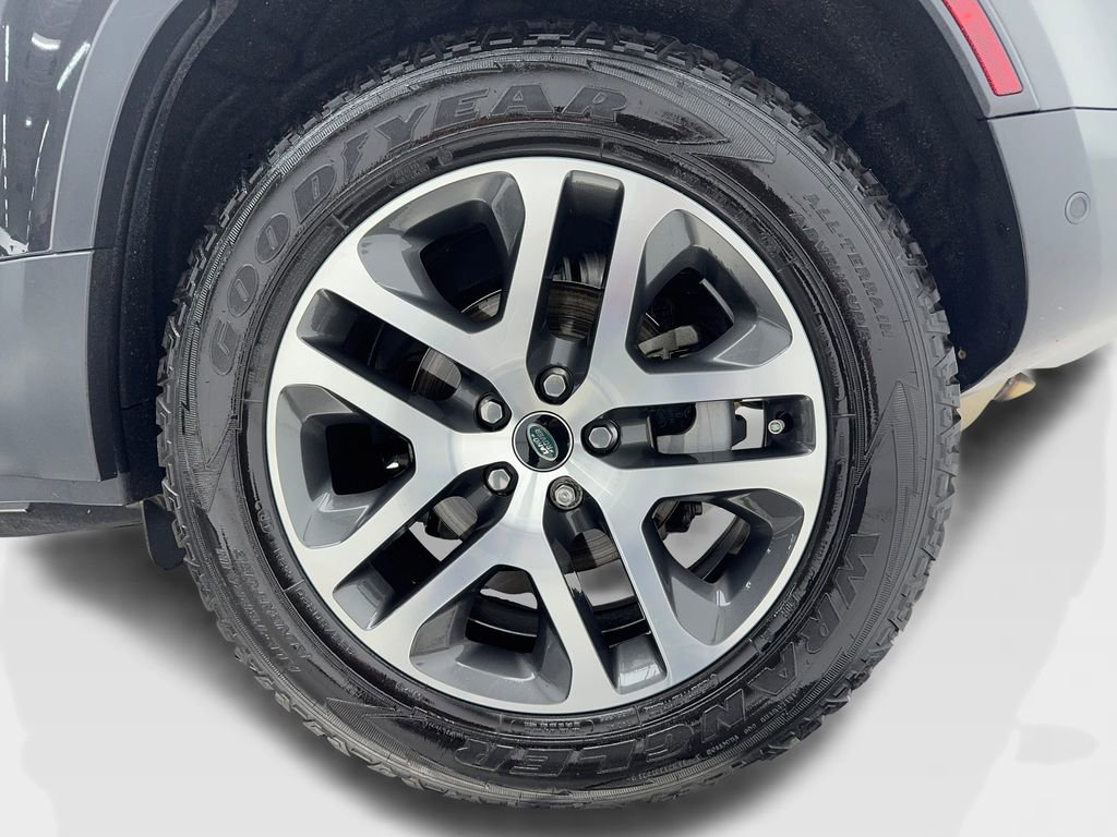 Used 2024 Land Rover Defender 110 S image 42