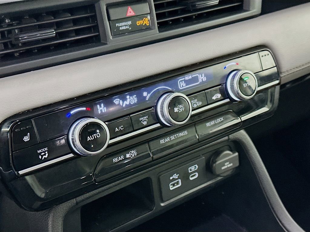 Used 2023 Honda Pilot Touring image 23