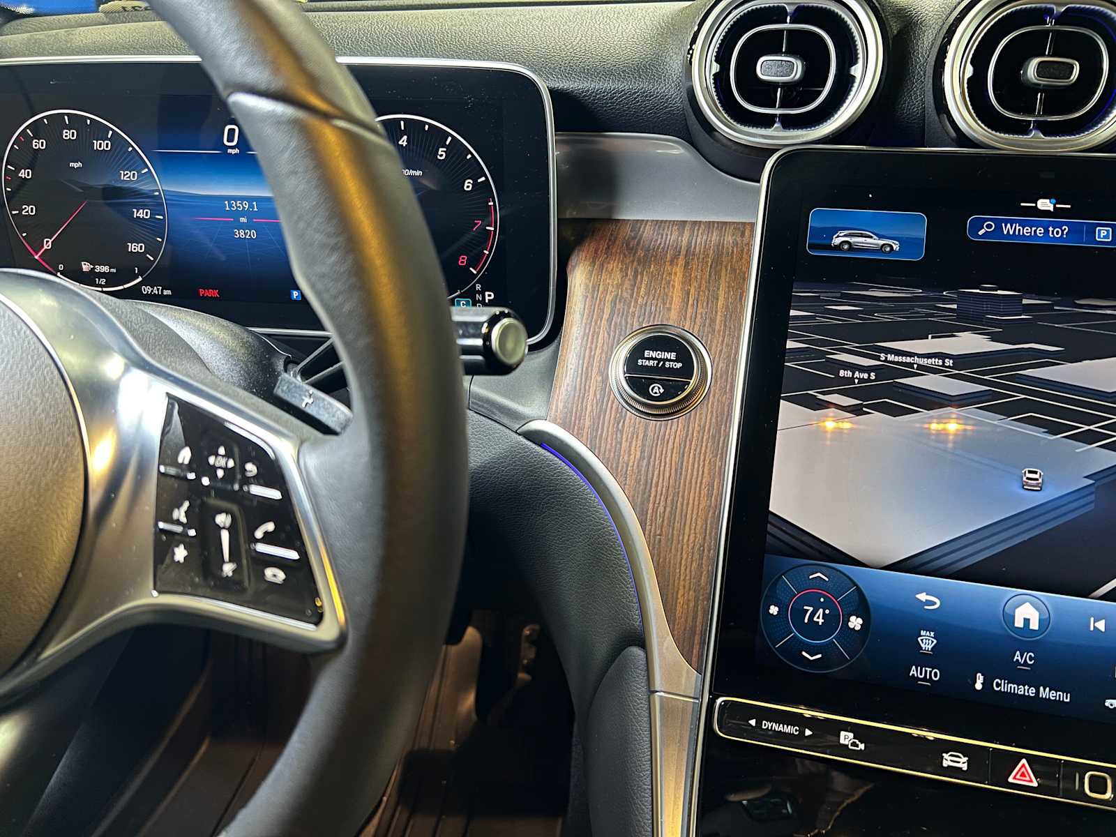 Certified 2025 Mercedes-Benz GLC 300 4MATIC image 31