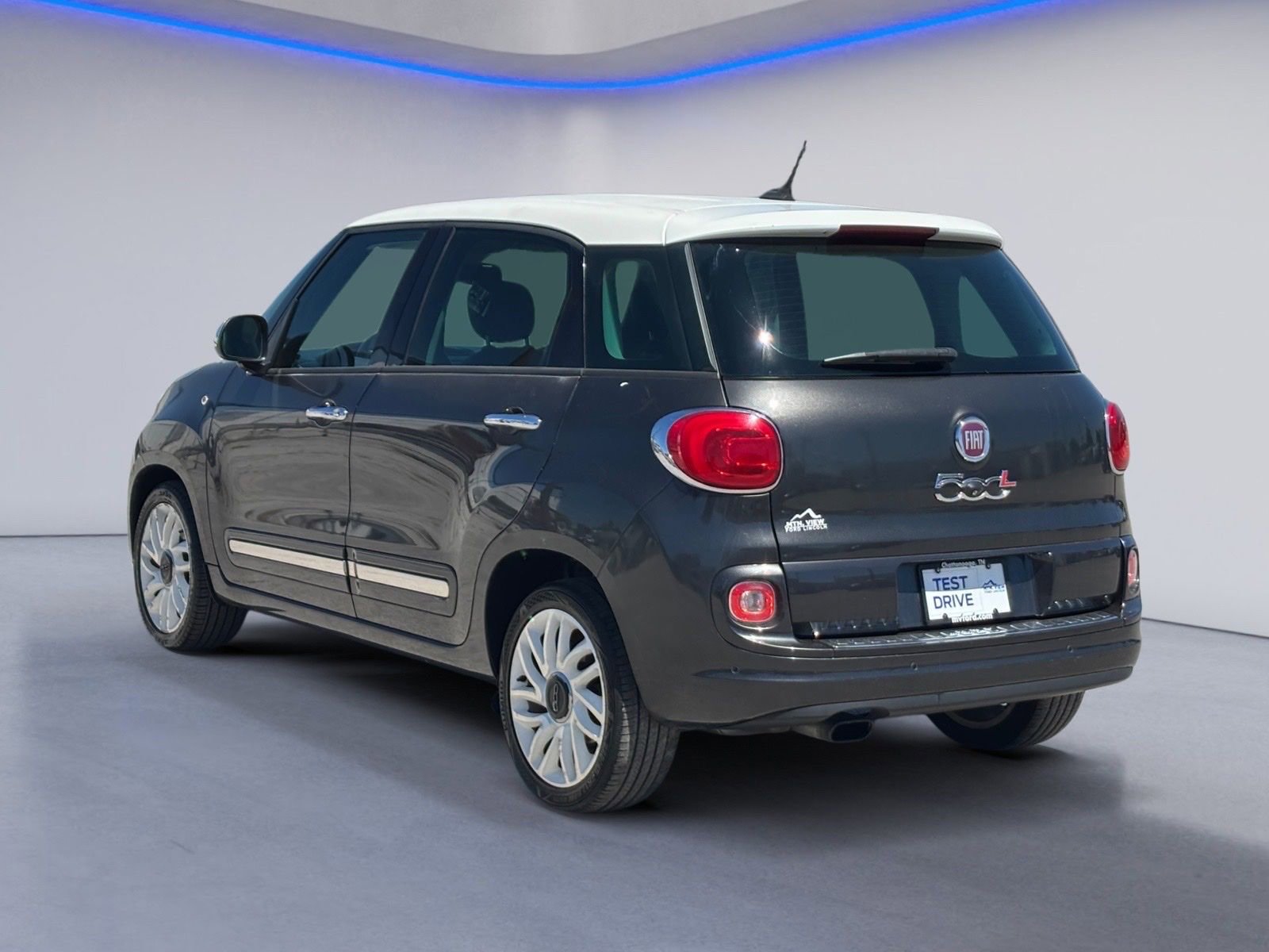 Used 2015 FIAT 500L Lounge FWD image 6