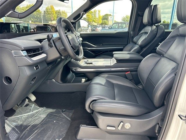 New 2025 Lincoln Navigator Reserve w/ Jet Appearance Package image 17