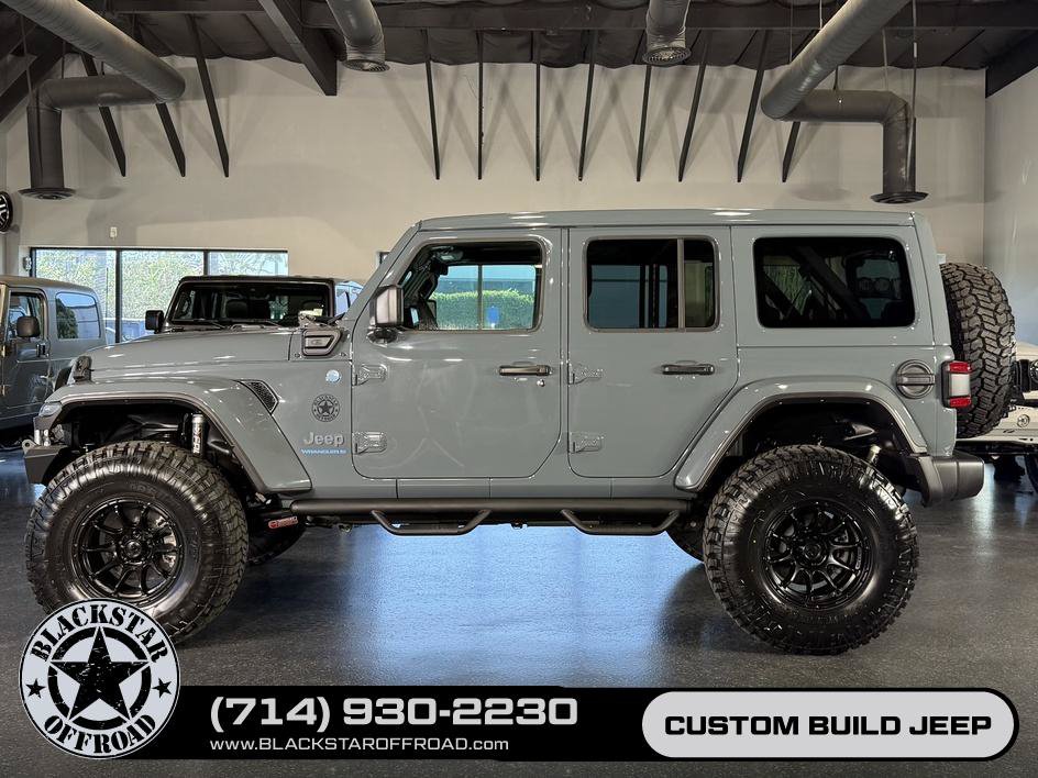 Used 2025 Jeep Wrangler Unlimited Sahara w/ Safety Group AWD/4WD image 15