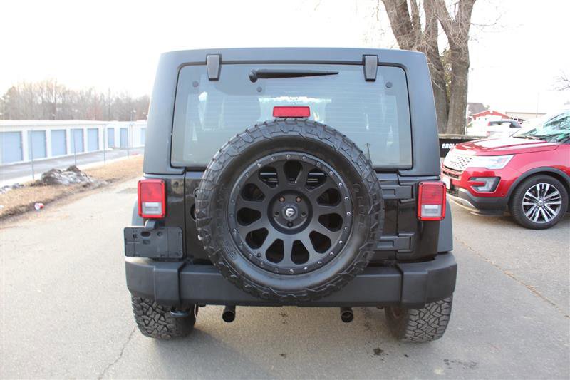 Used 2013 Jeep Wrangler Unlimited Sport w/ Connectivity Group AWD/4WD image 6