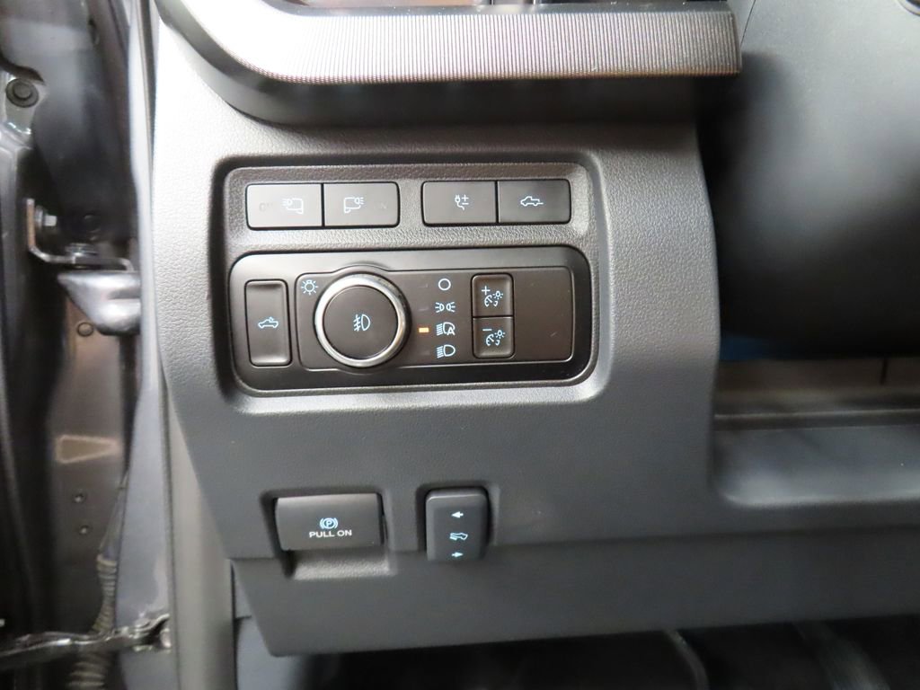 Used 2023 Ford F350 Platinum w/ Tremor Off-Road Package AWD/4WD image 53