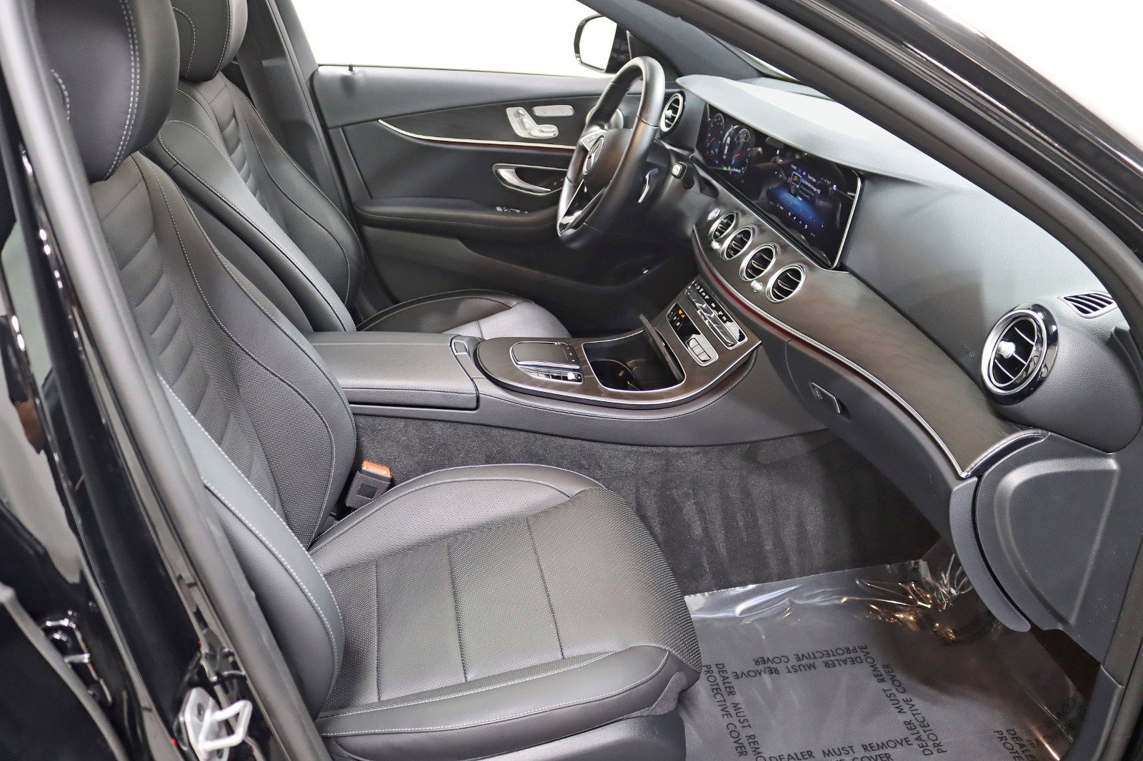 Used 2022 Mercedes-Benz E 450 4MATIC Sedan w/ Driver Assistance Package image 36