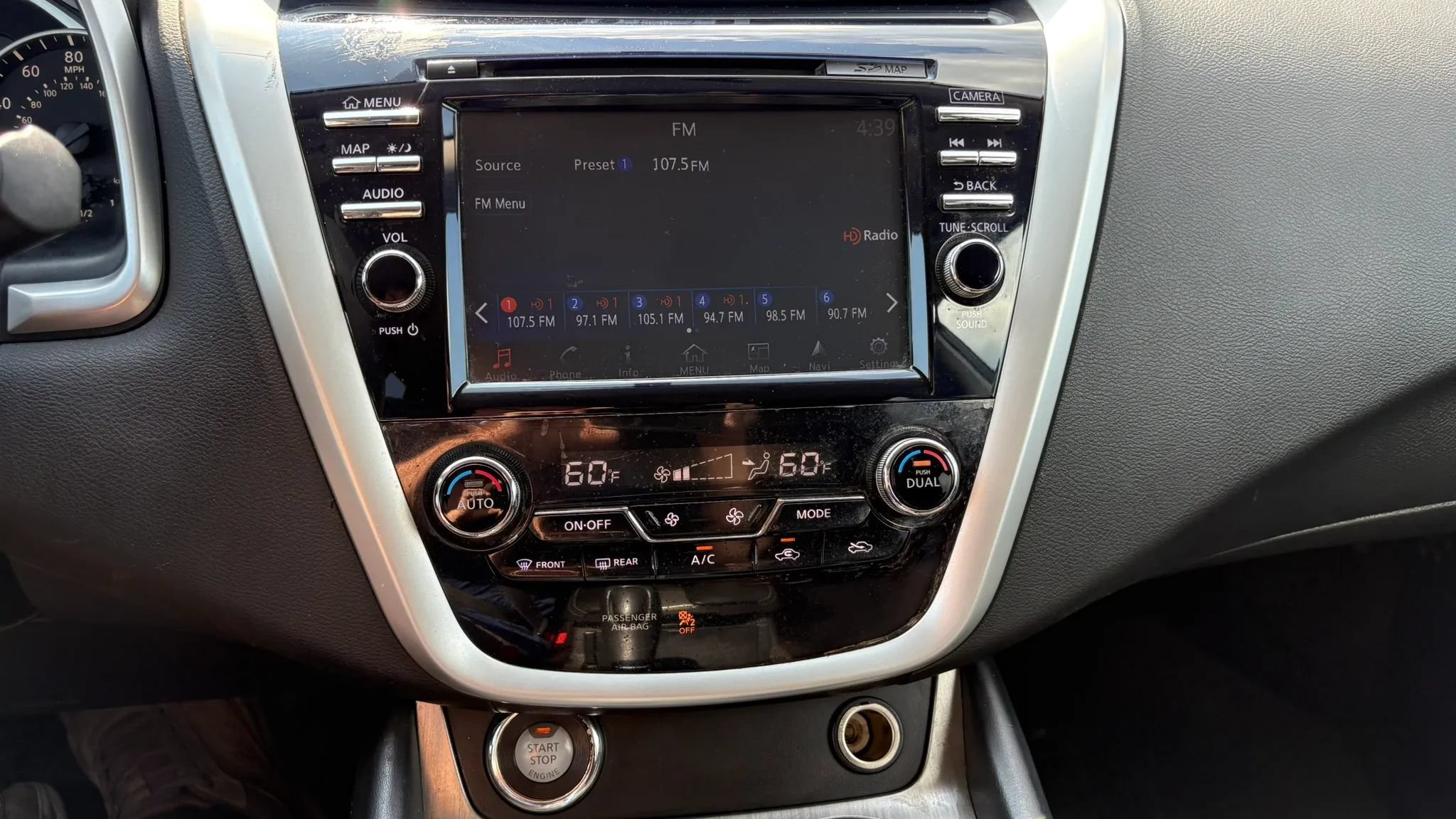 Used 2017 Nissan Murano SV AWD/4WD image 22
