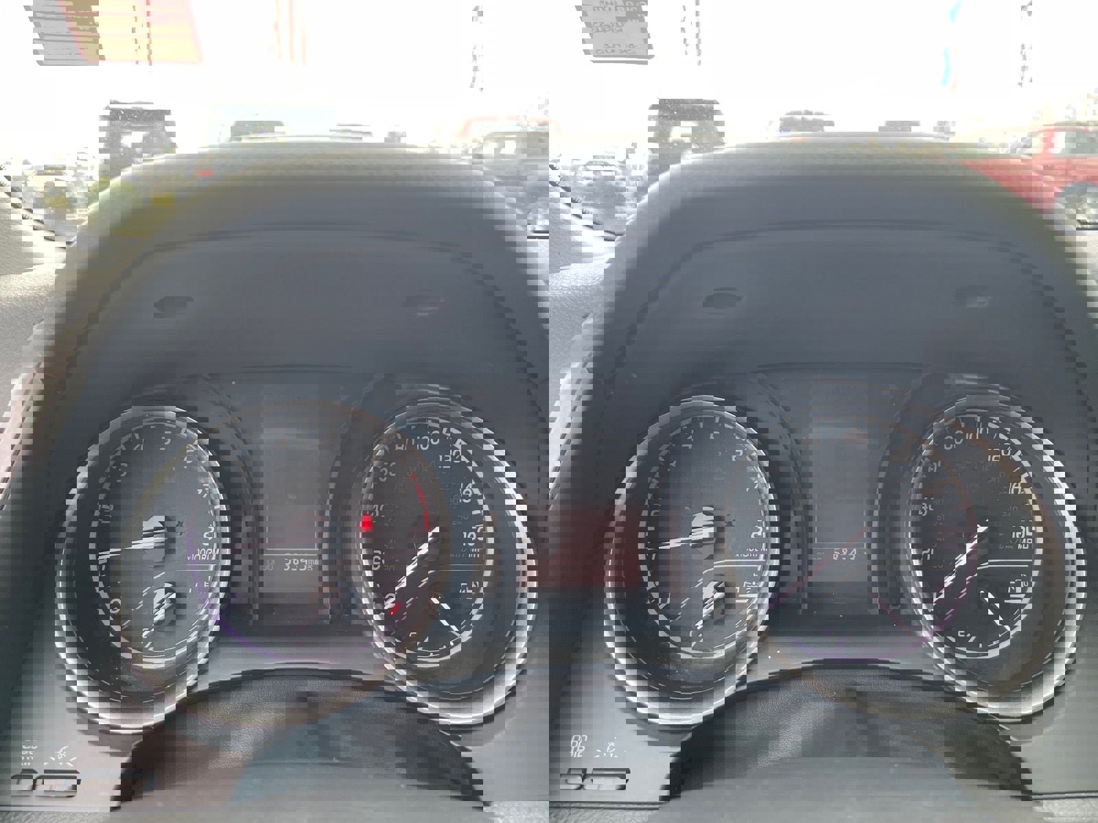 Used 2024 Toyota Camry SE image 11