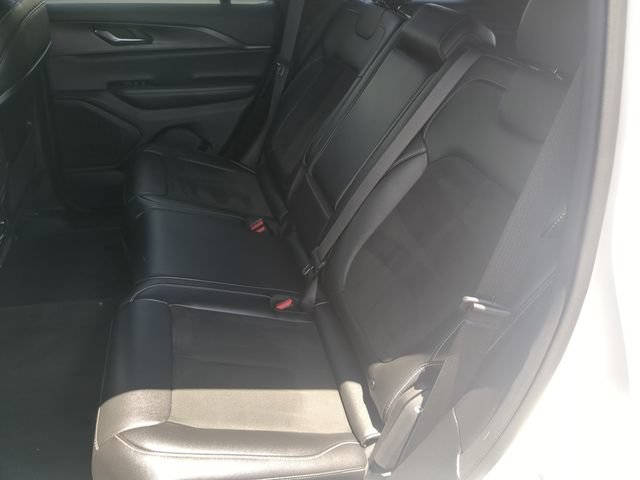 Used 2023 Jeep Grand Cherokee Altitude RWD image 19