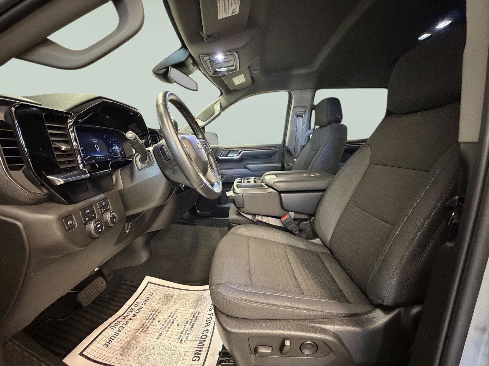 Used 2024 Chevrolet Silverado 1500 LT AWD/4WD image 23