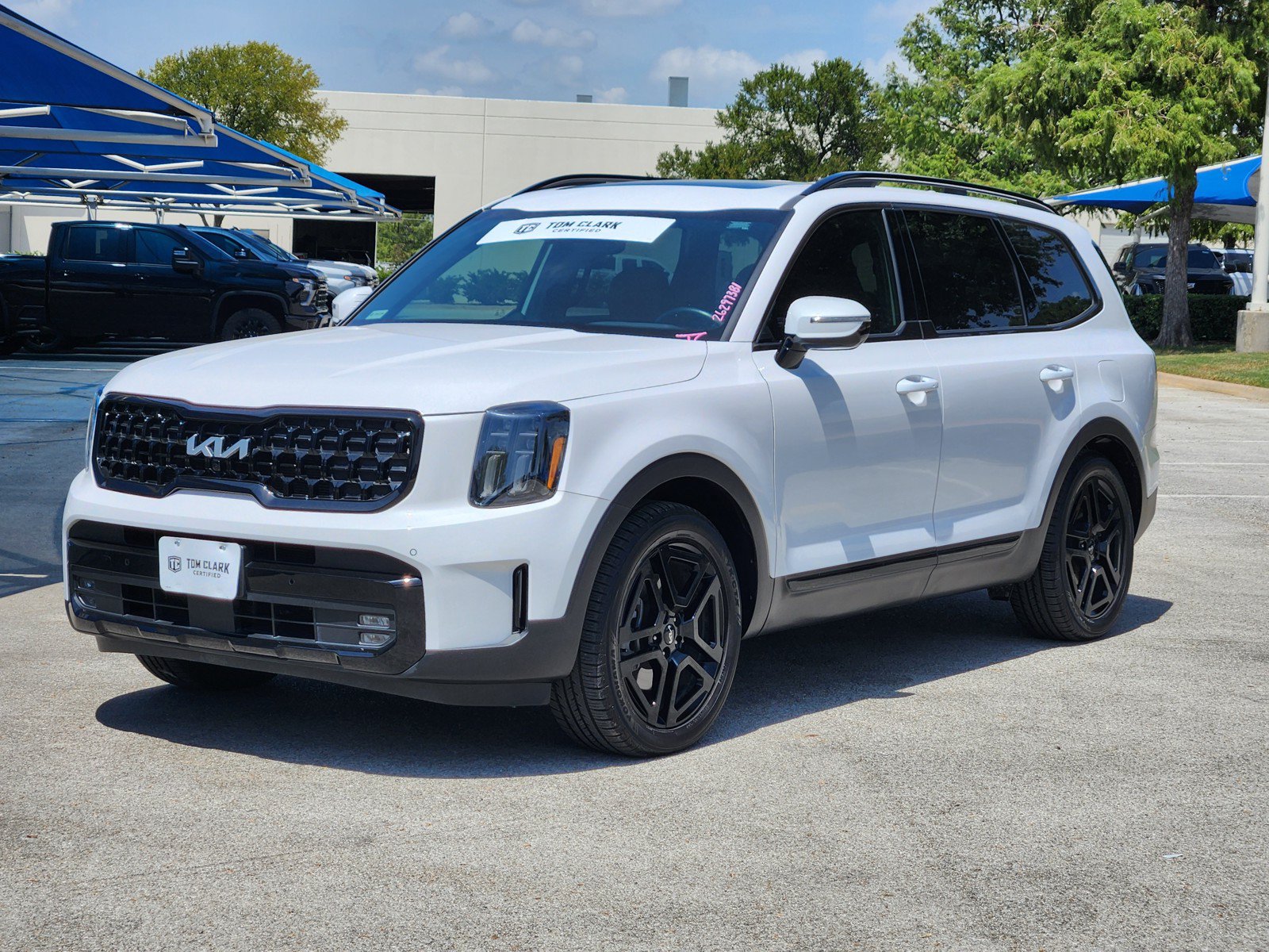 Used 2024 Kia Telluride SX X-Line AWD/4WD image 2