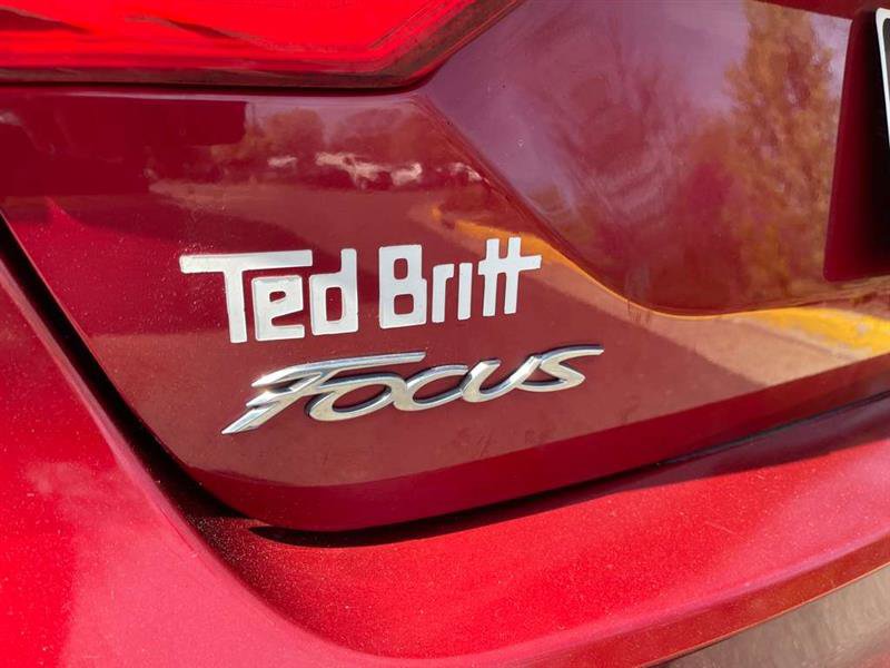 Used 2014 Ford Focus SE image 32