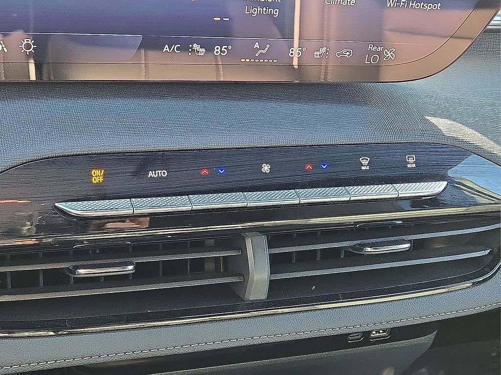 Used 2025 Buick Enclave Preferred image 30