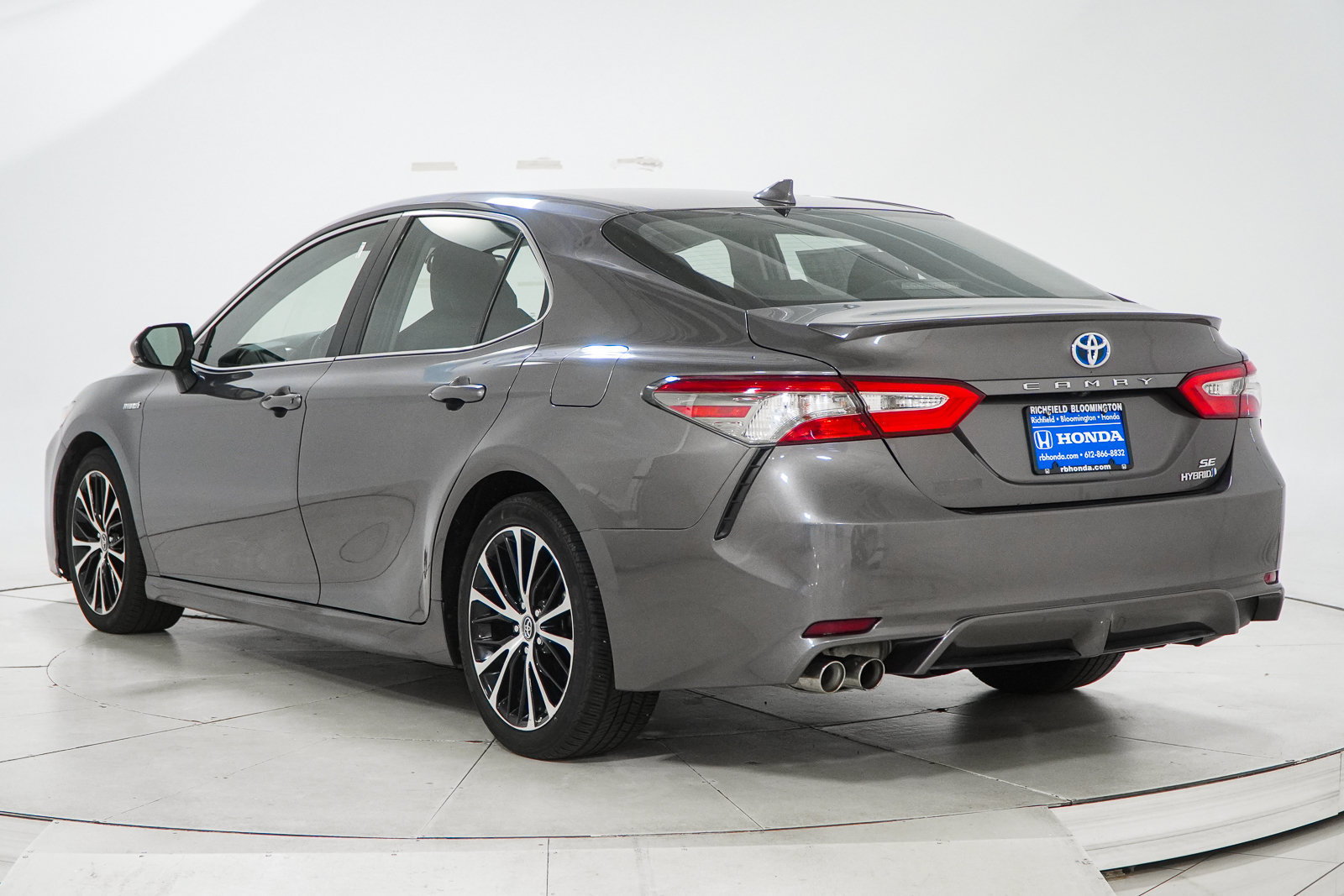 Used 2019 Toyota Camry SE w/ Audio Package FWD image 7